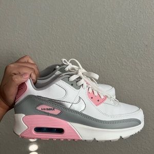 Nike Air Max 90s - Metallic Silver & Pink